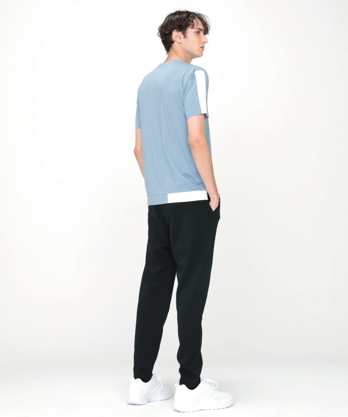 アシンメトリーラインスイッチTEEATMA403 – ADMIRAL