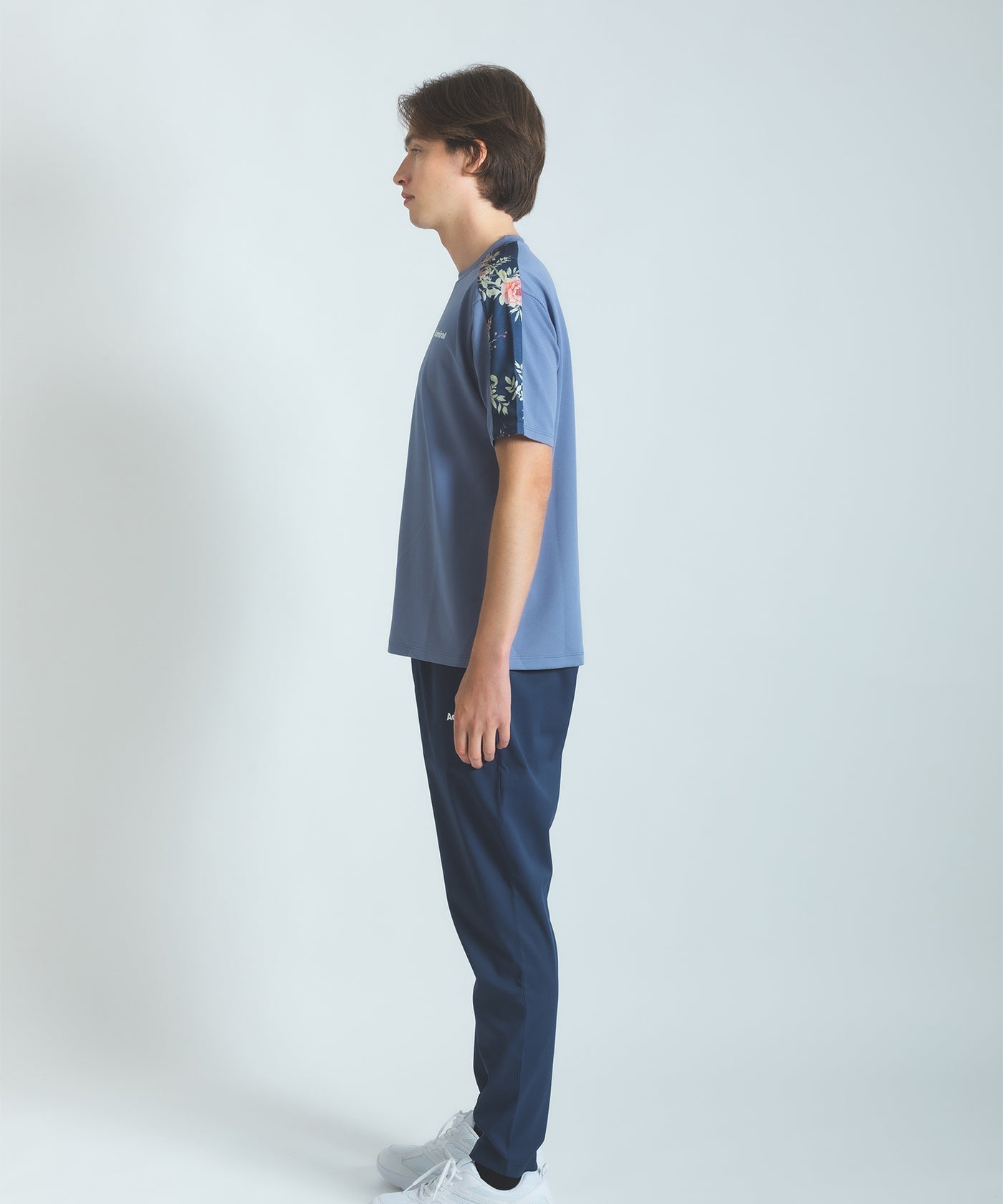 ショルダーフラワーグラフィックTEE ATMA506 – ADMIRAL