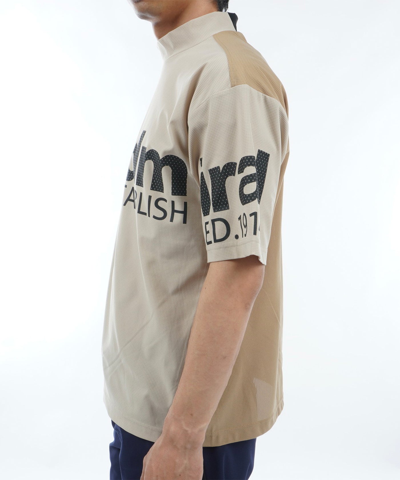 Admiral ホワイト シャツMサイズ トップス&ポロシャツ - ジム＆トレーニング – ADMIRAL