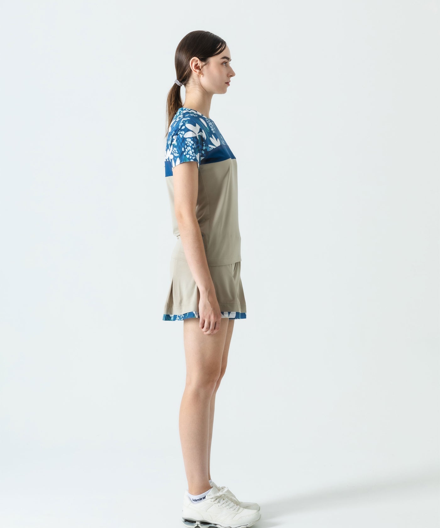 アドミラル レディス タックフレアグラフィックヘムショーツ ATLA537 タックフレアグラフィックヘムショーツ ATLA537 – ADMIRAL