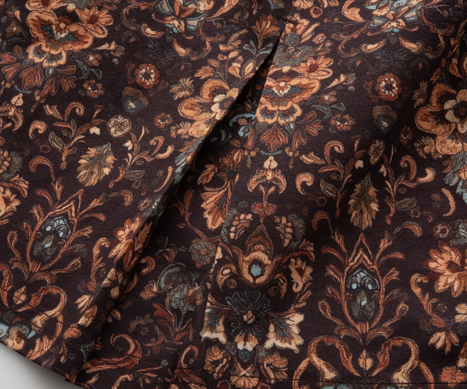 ダマスクタックプリーツスコート ATLA553 – ADMIRAL