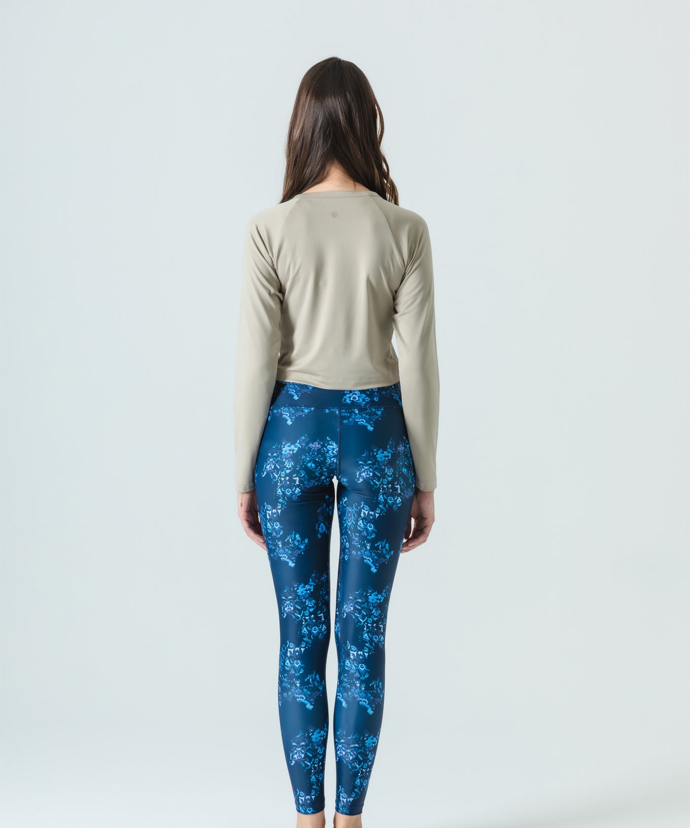 スリットヘムL/Sプルオーバー ATLA567 – ADMIRAL