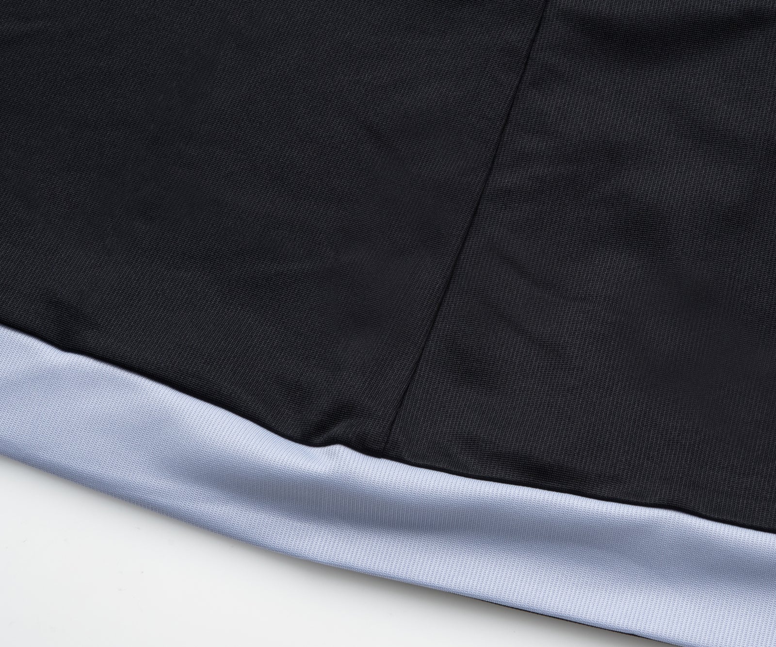 カラーアソートブロッキングTEE ATLA628 – ADMIRAL
