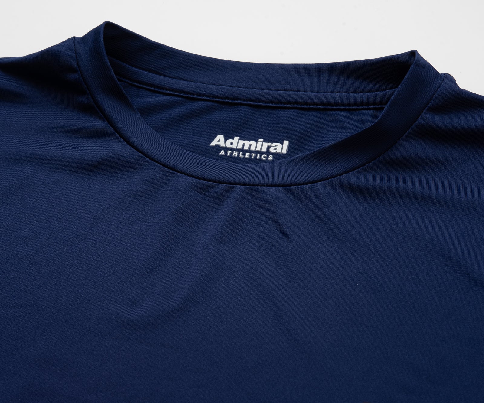 ブロッキングライングラフィックTEE ATMA401 – ADMIRAL