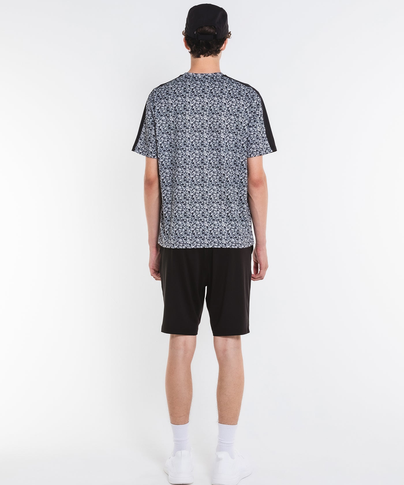 ショルダーラインフラワープリント TEE ATMA606 – ADMIRAL